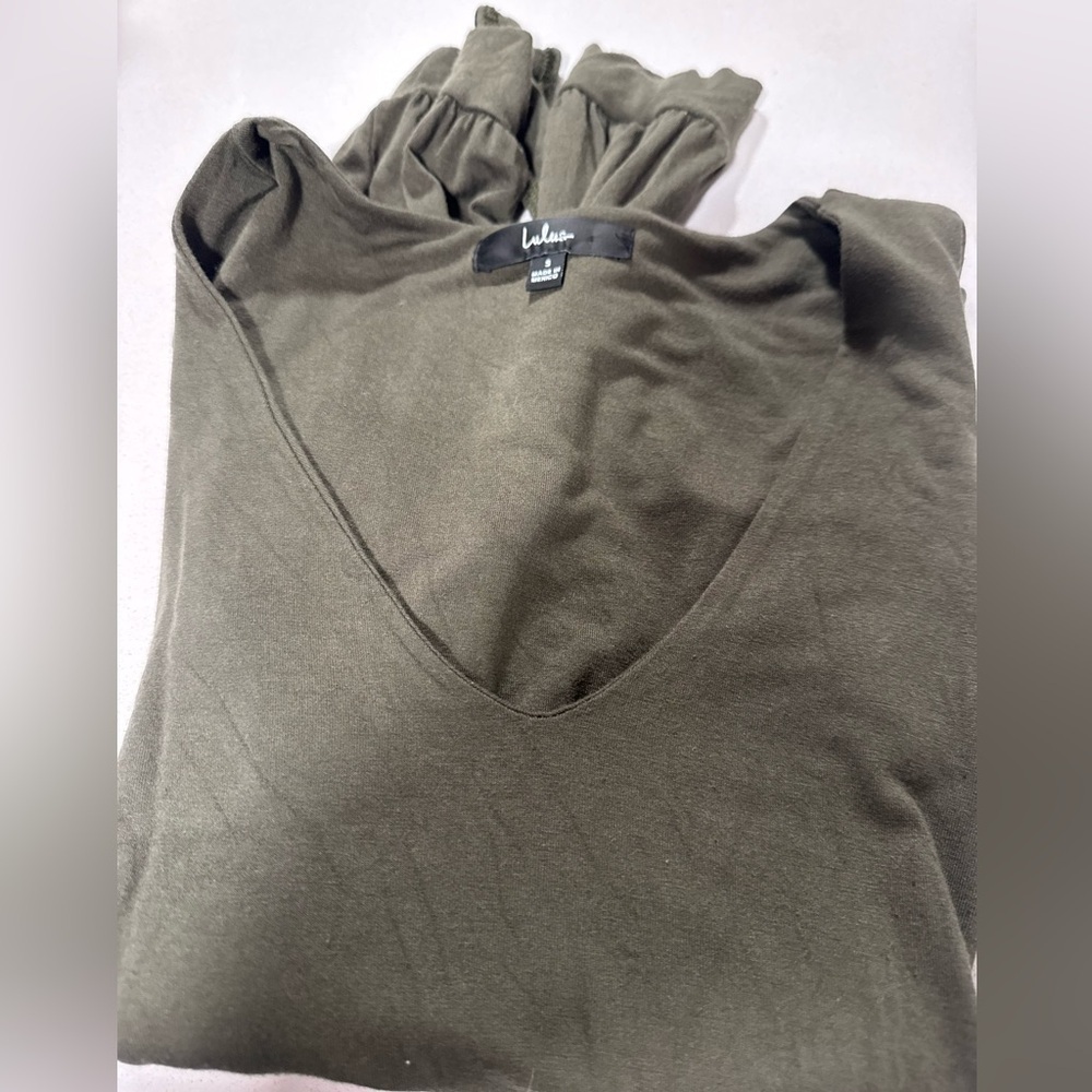 Lulu's Olive V-Neck bodysuit - Picture 3 of 3